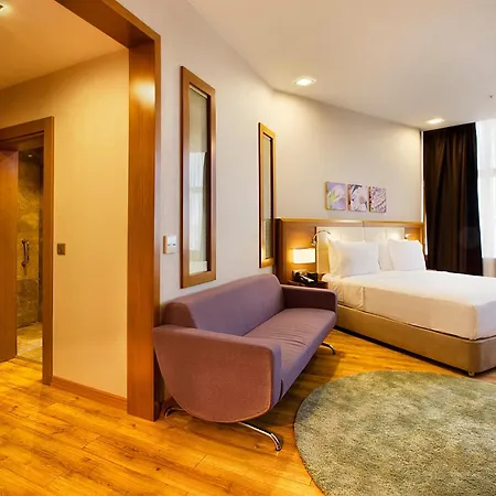 Hilton Garden Kocaeli Sekerpinar Hotel