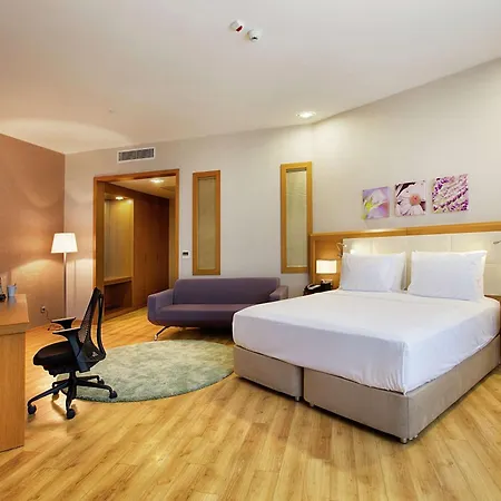 Hilton Garden Kocaeli Sekerpinar Hotel