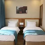 Hilton Garden Kocaeli Sekerpinar 4*