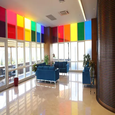 Hilton Garden Kocaeli Sekerpinar 4*